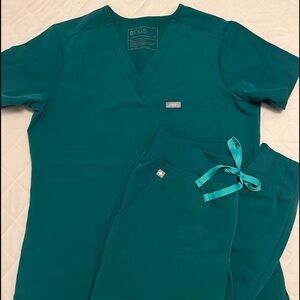 Figs green V-Neck Scrub Set